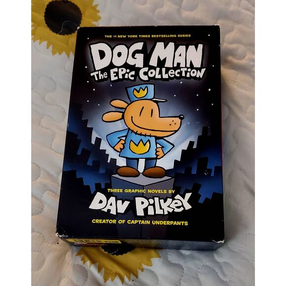 SCHOLASTIC DOGMAN THE EPIC COLLECTION SET - Picture 1 of 7